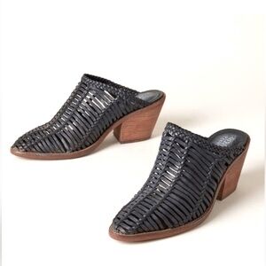 Bella Notte Mules” in black leather by Vera Cruz NWOB from Sundance Size 39